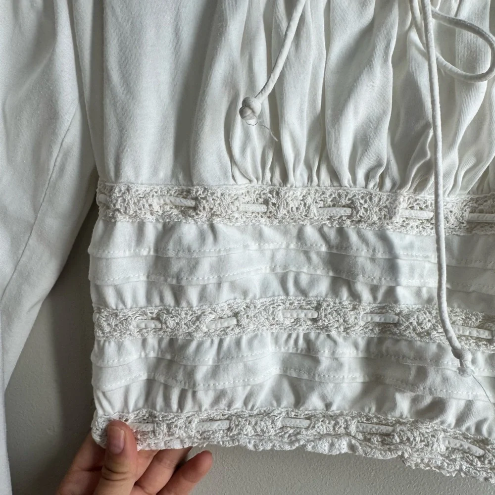 Free People White Boho Peasant Top Lace Trim Long Sleeve Crop Blouse Romantic S